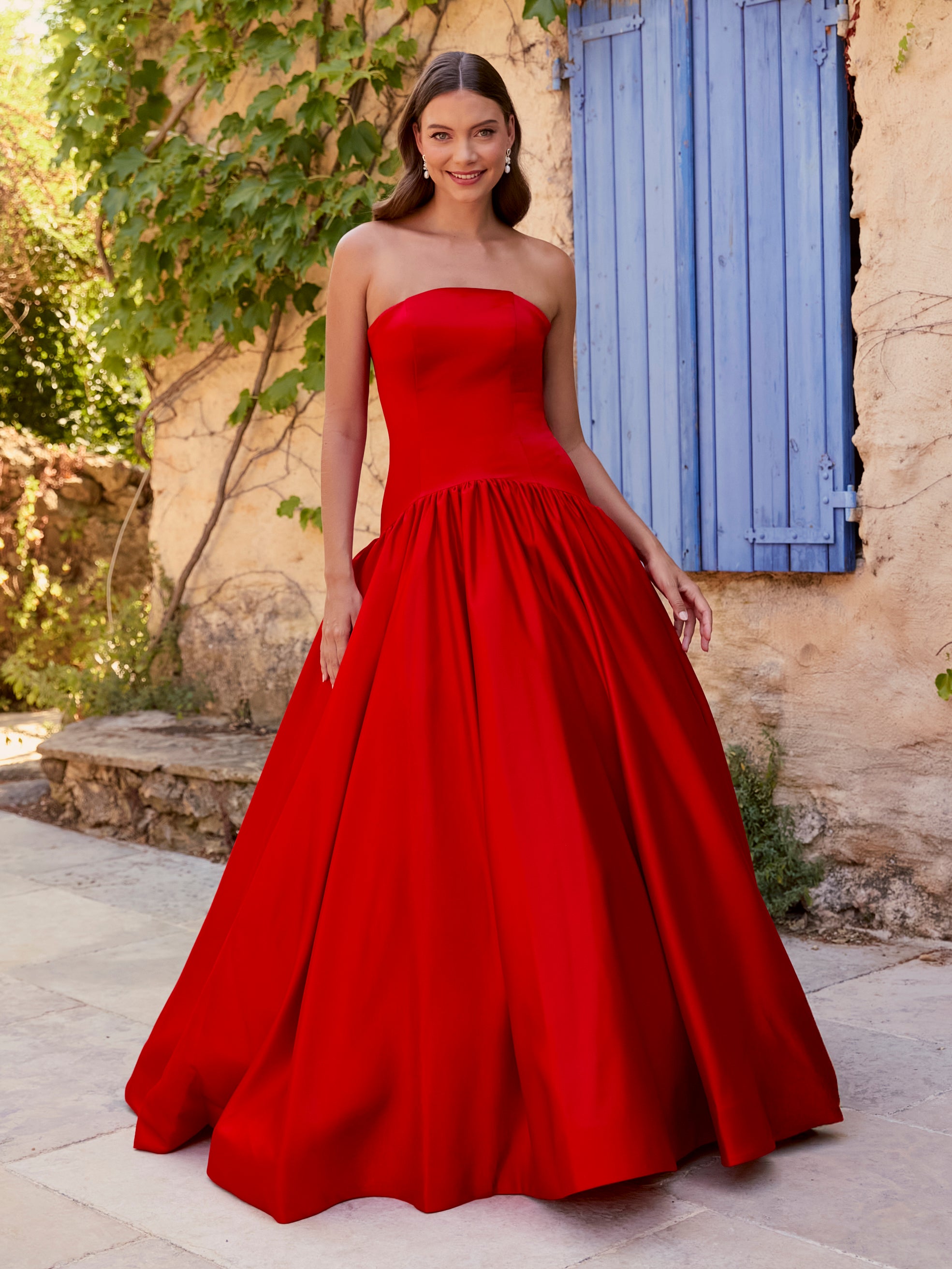 CLARA - LIPSTICK RED