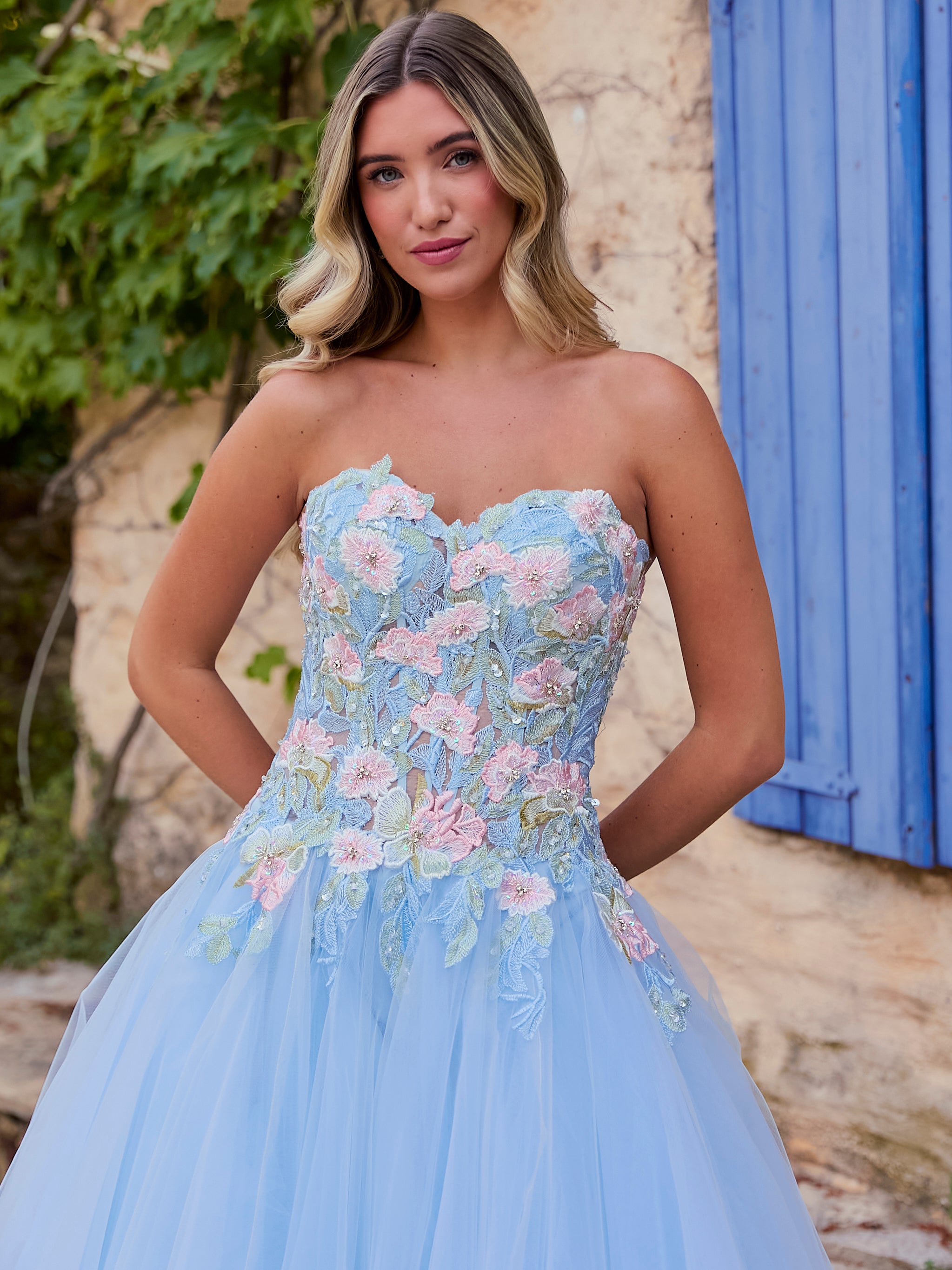 YASMIN - LIGHT BLUE