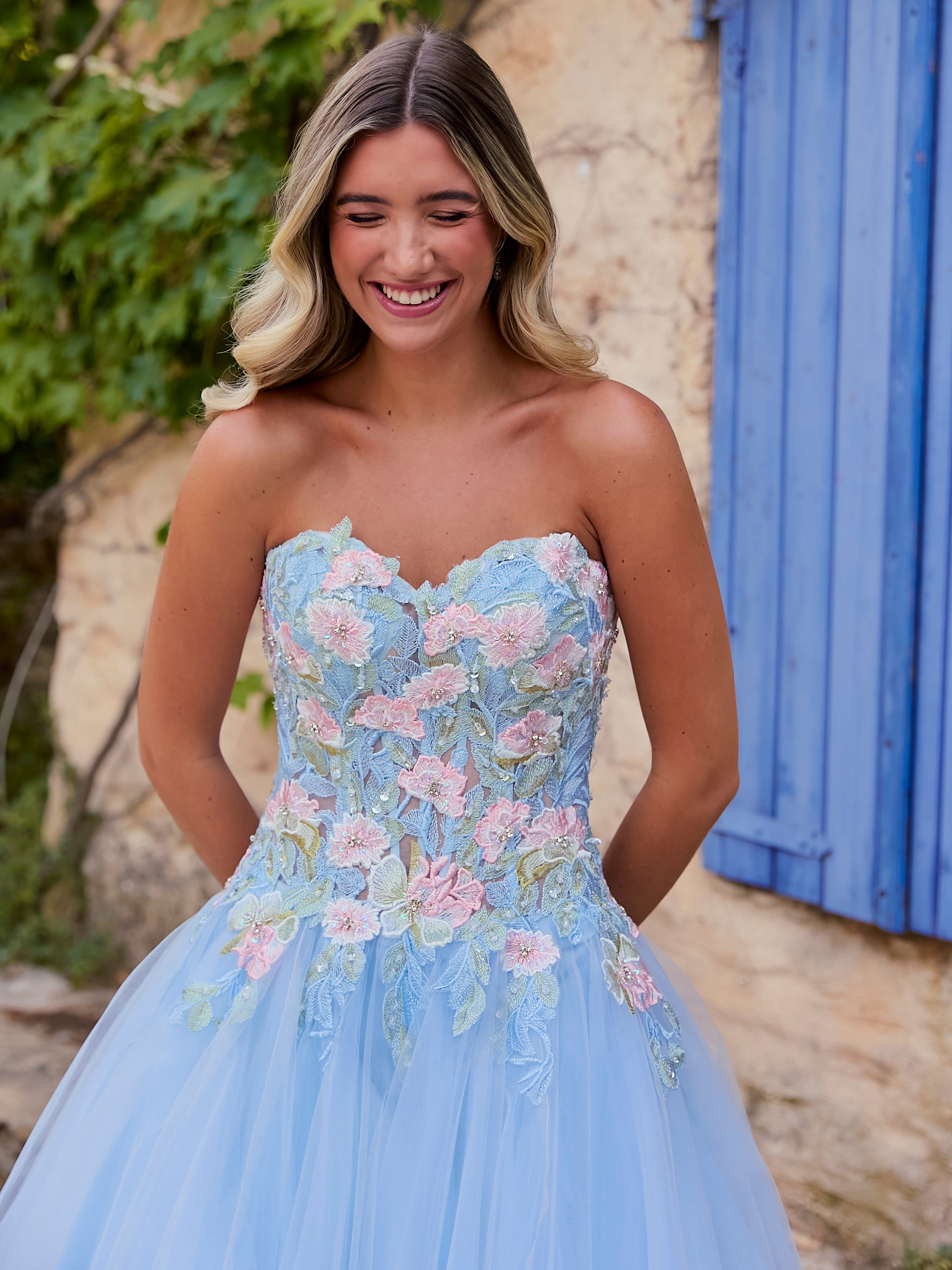 YASMIN - LIGHT BLUE
