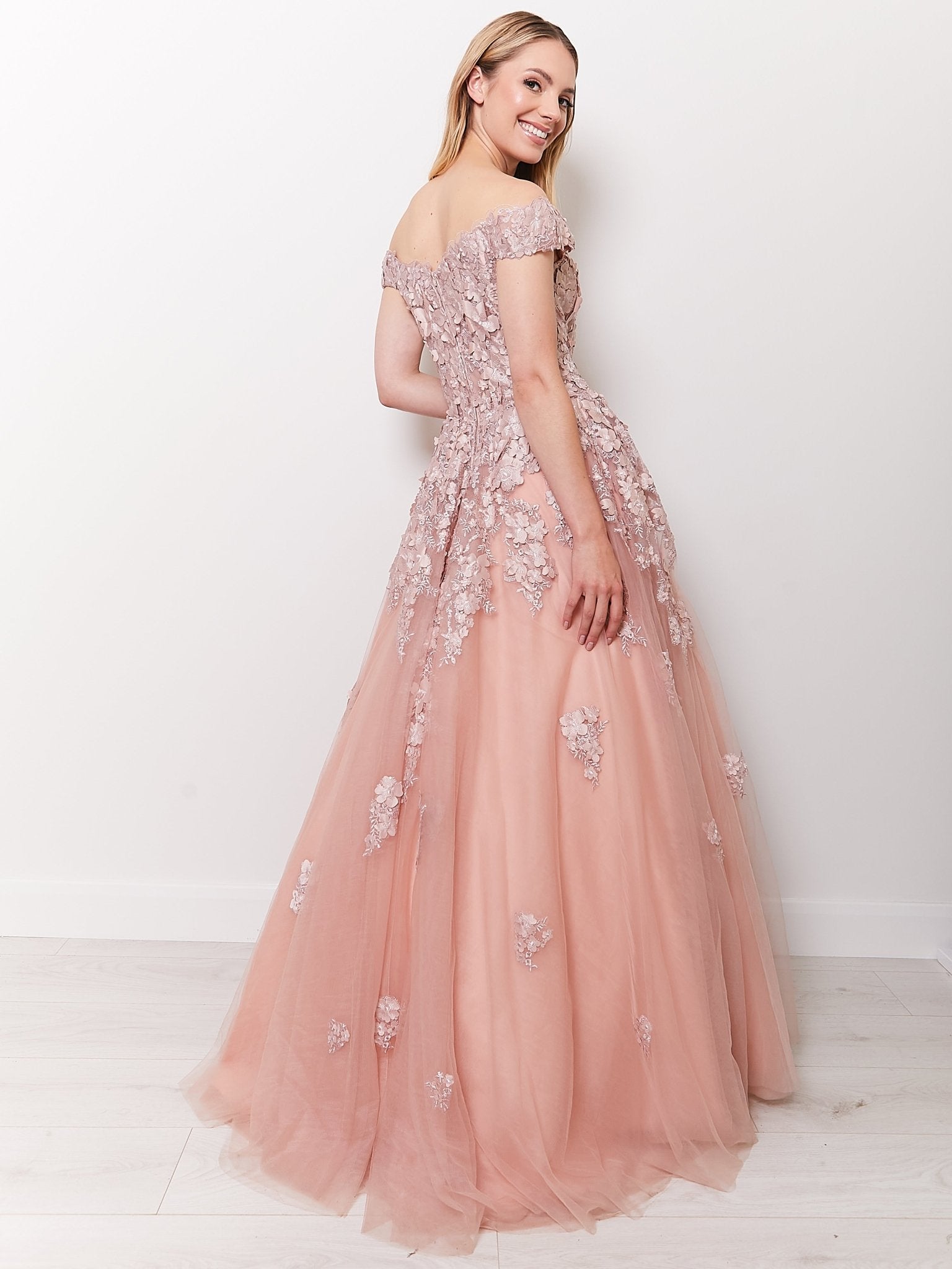 Julia F - Blush