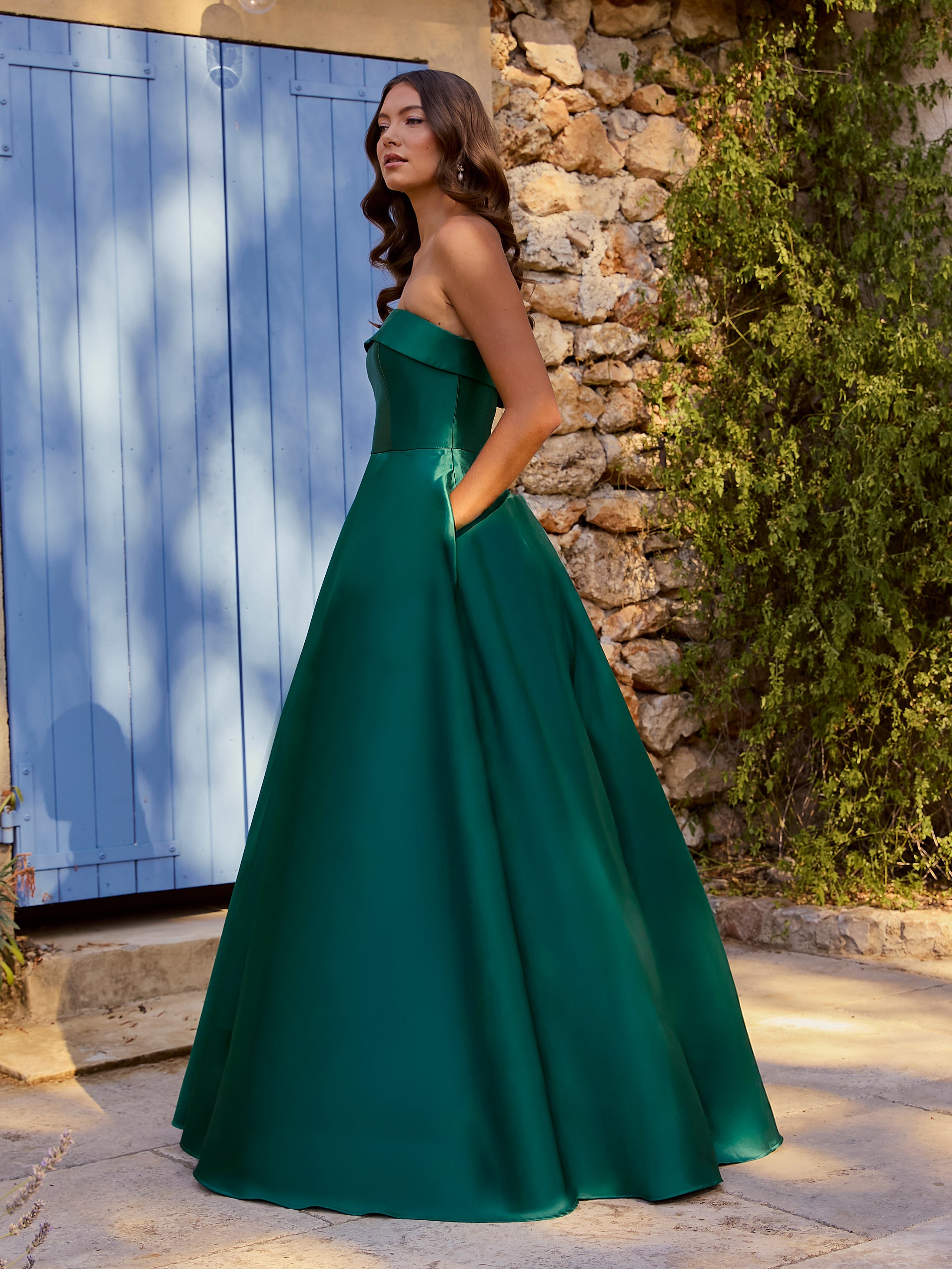 MICHAELA - EMERALD