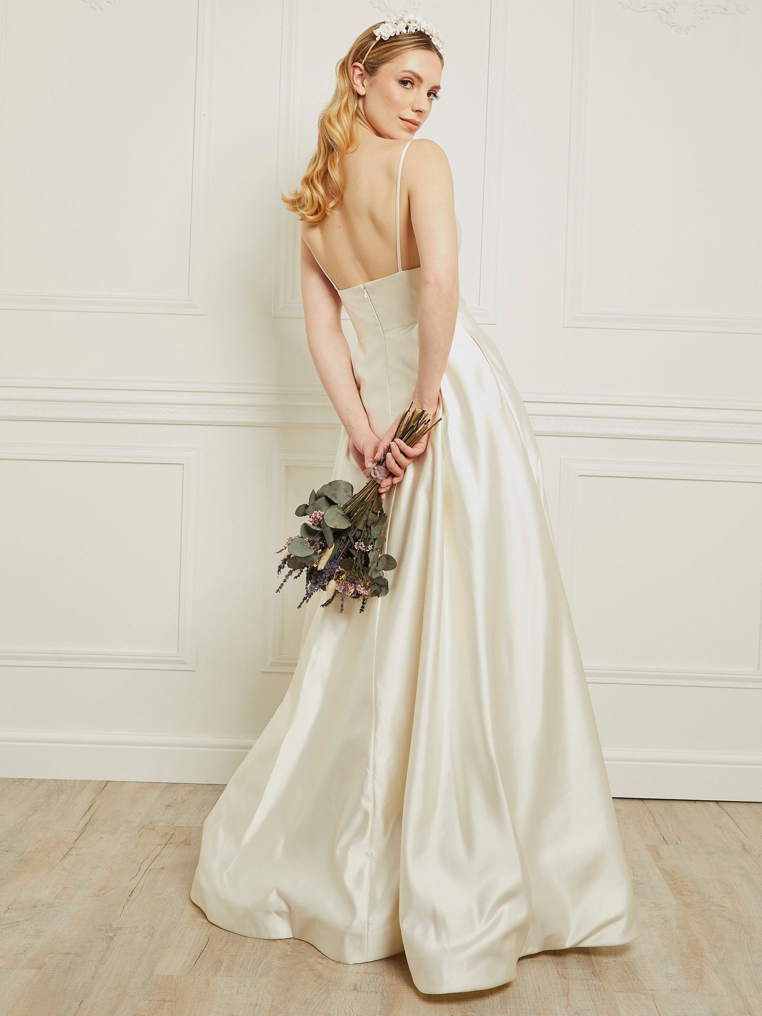 Iris B - Dress 2 Party