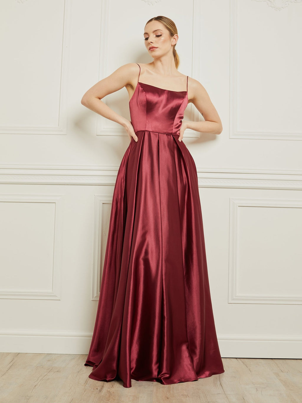 Berry evening gown 2025