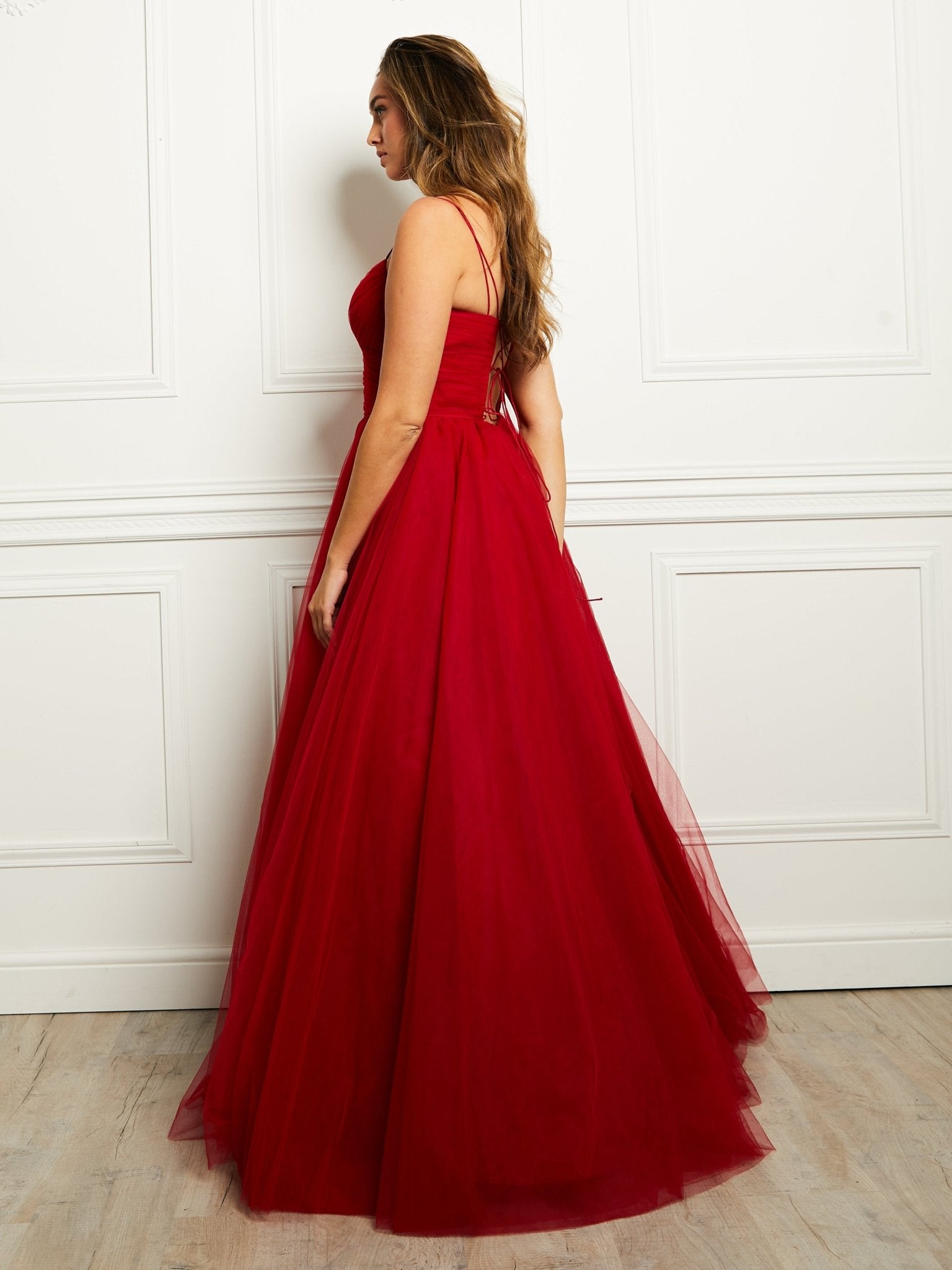 Leah - Red