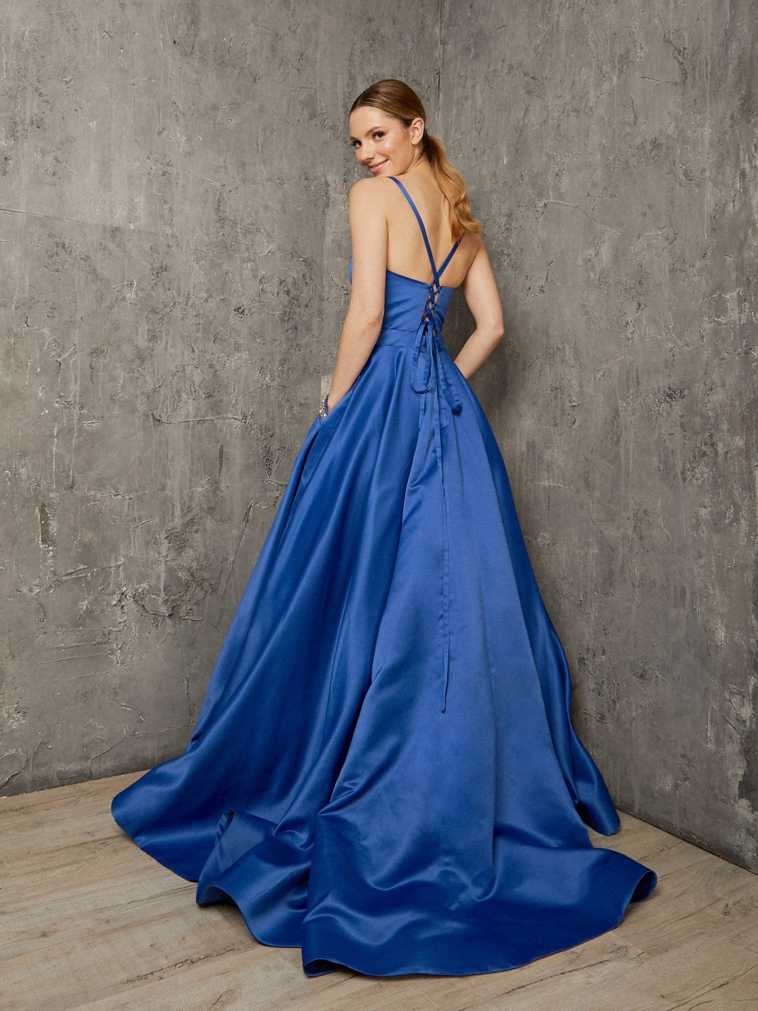 Natasha - Royal - Dress 2 Party