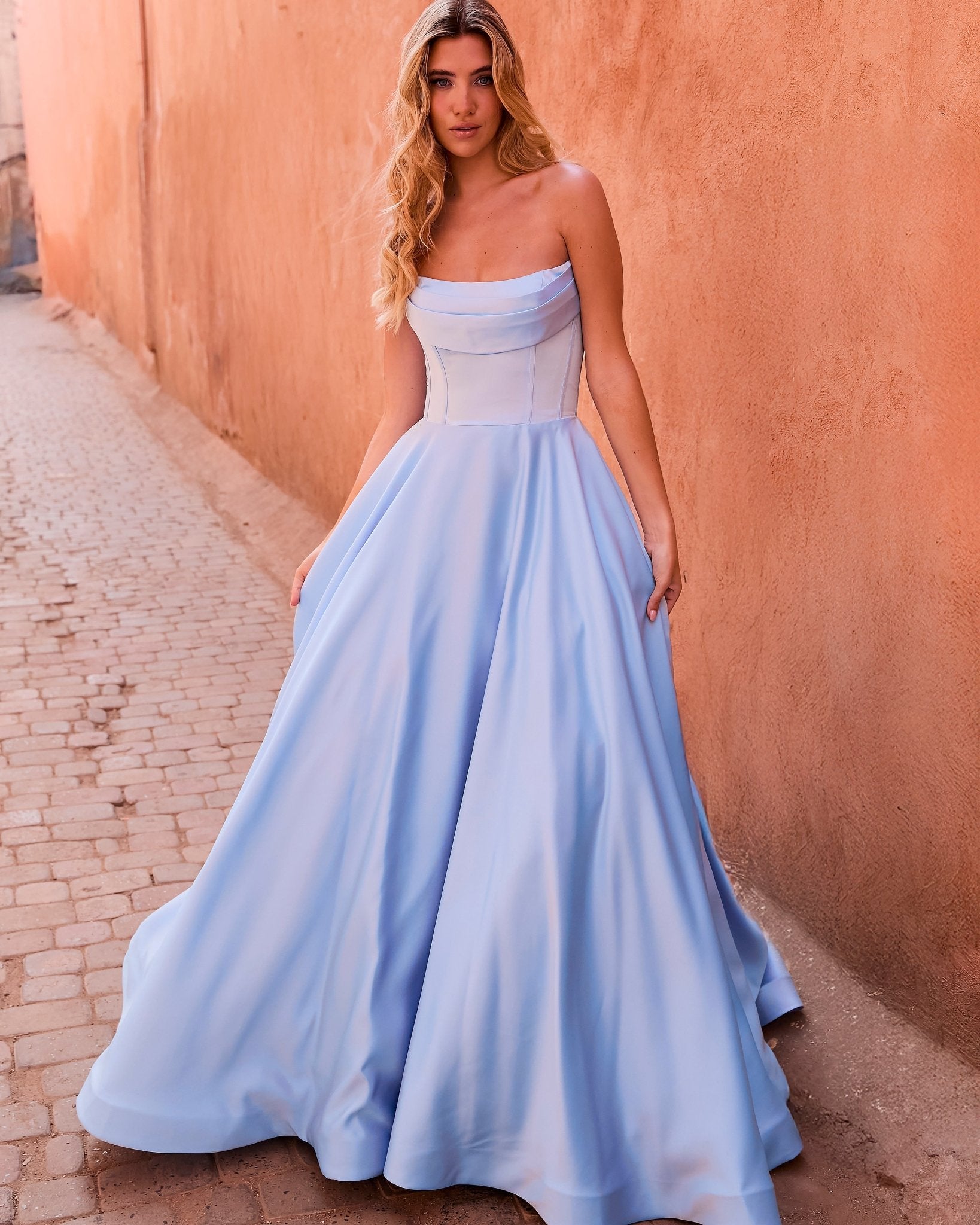 TIFFFANY LIGHT BLUE